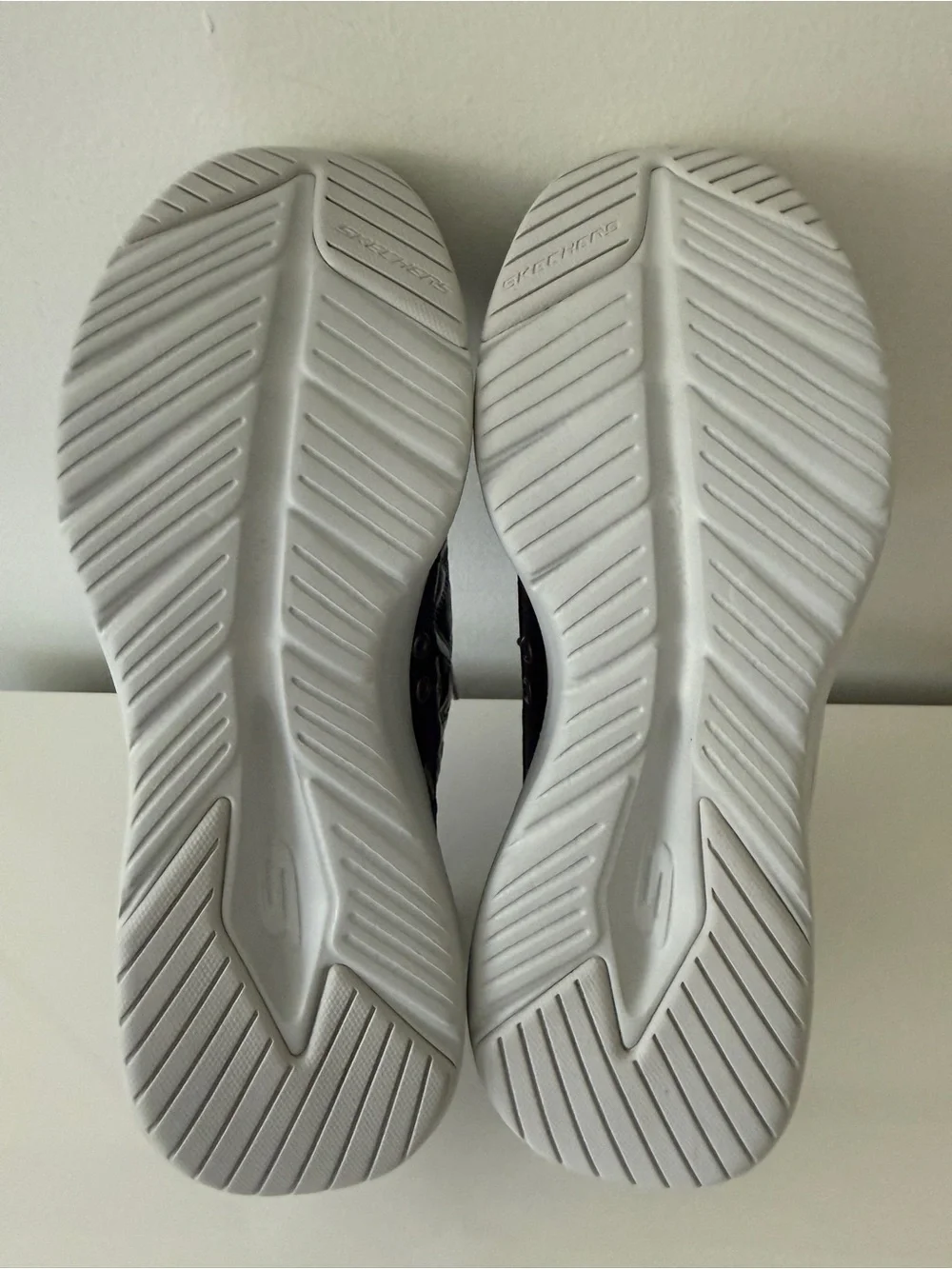 Skechers new without